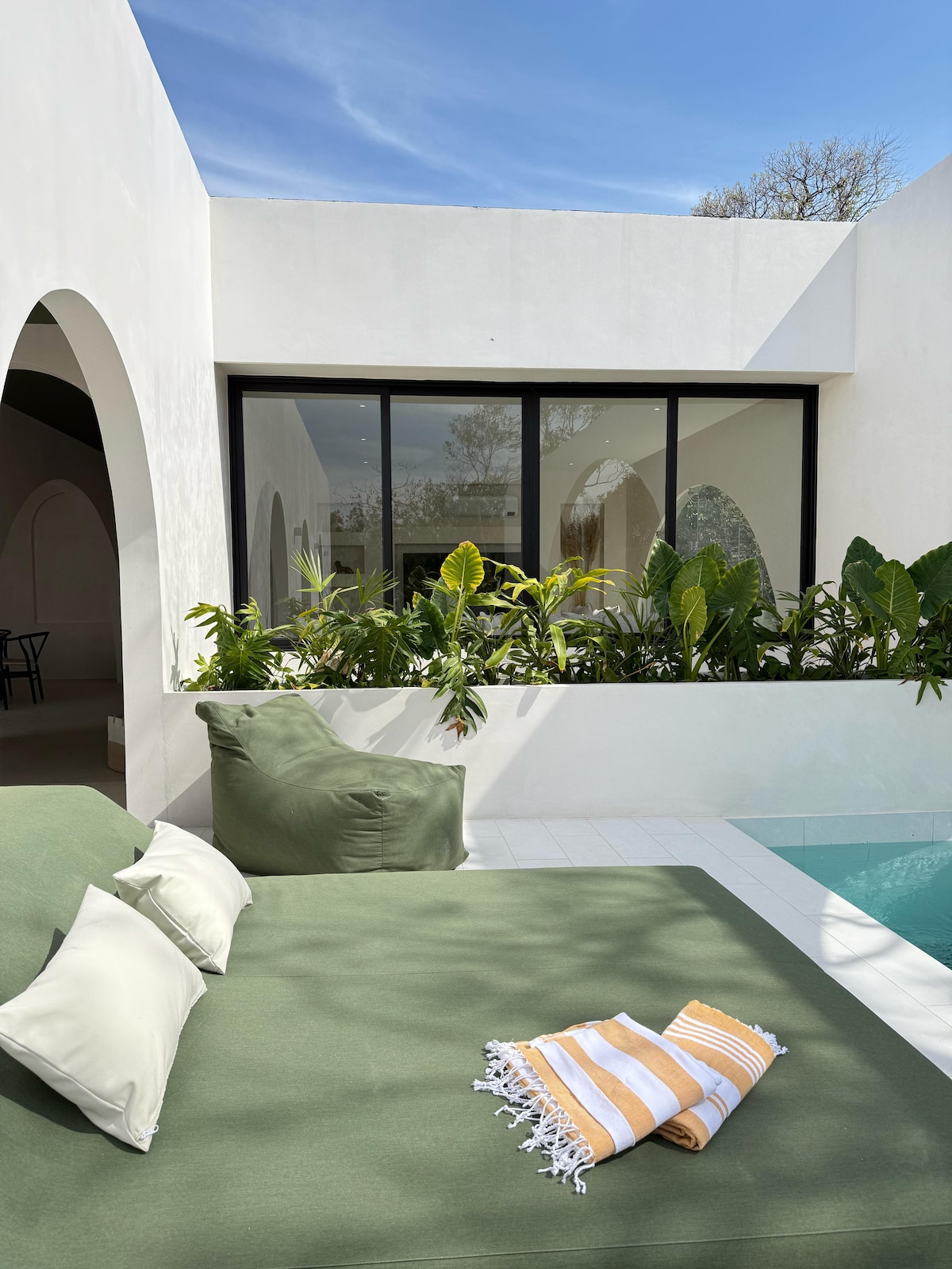 Suite Casa Lancelot con cama king y luz natural